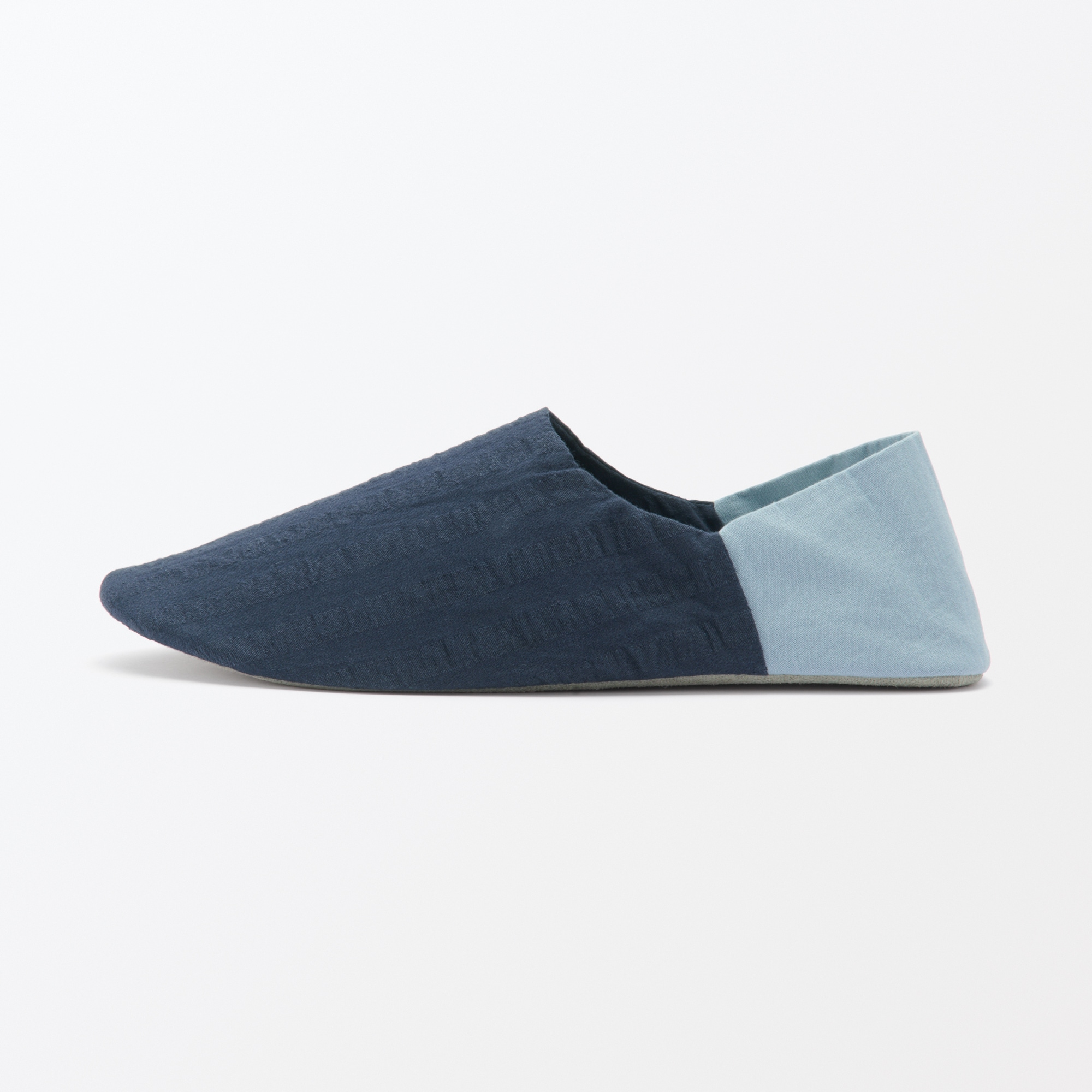 残反を使った　綿サッカー織バブーシュ