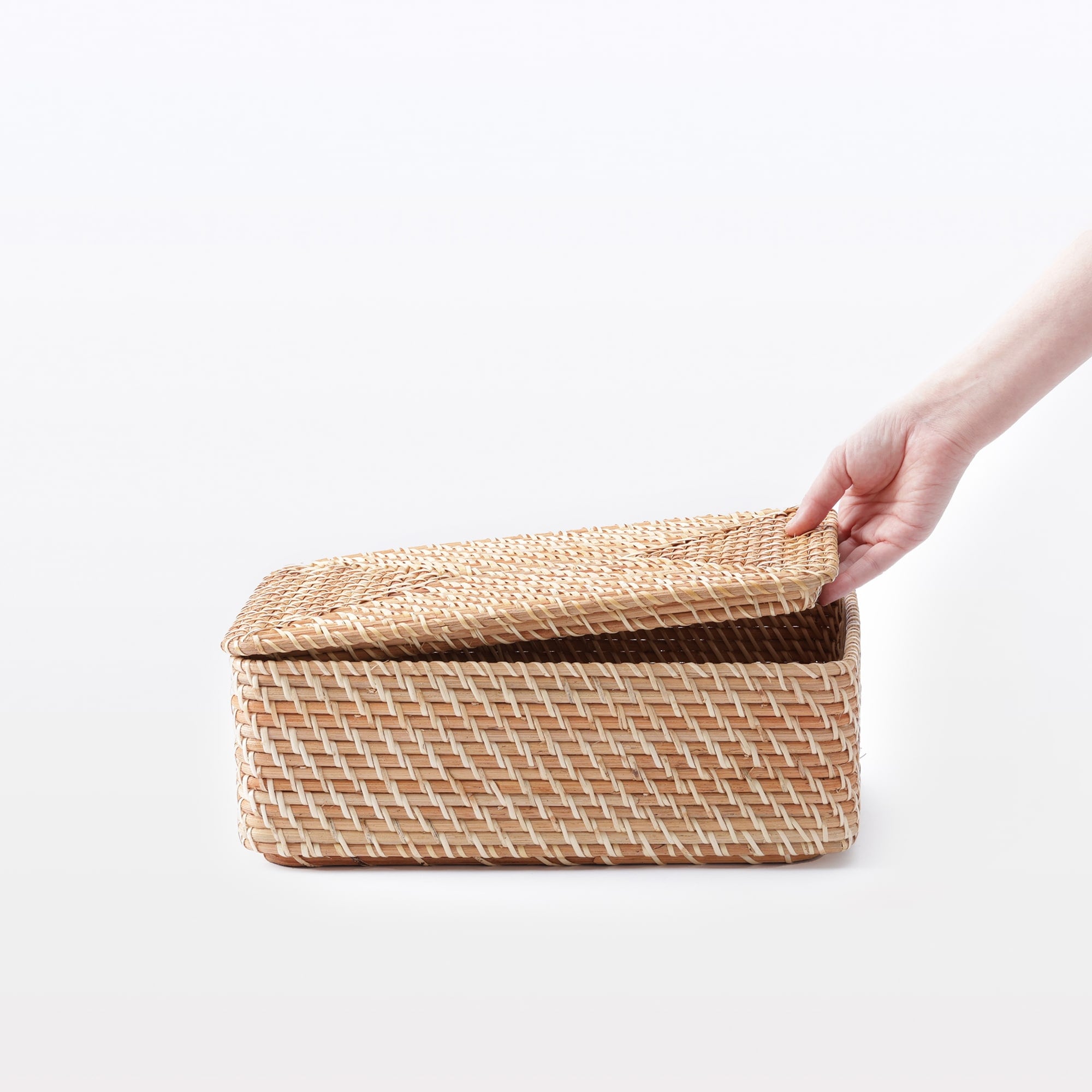 重なるラタン長方形バスケット用フタ