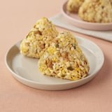 たんぱく質がとれるおにぎり　鶏そぼろと玉子