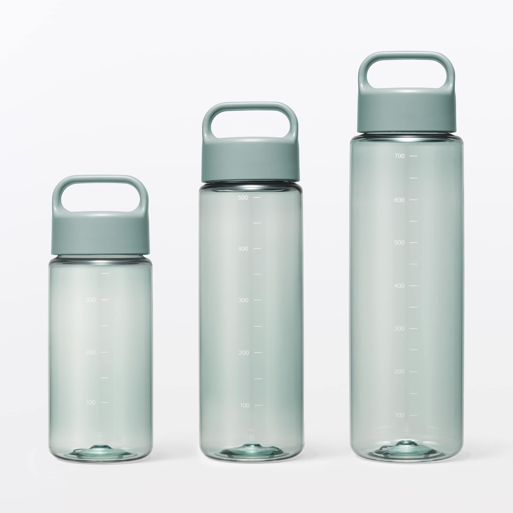 持ち運びやすい　目盛り付き　ドリンクボトル