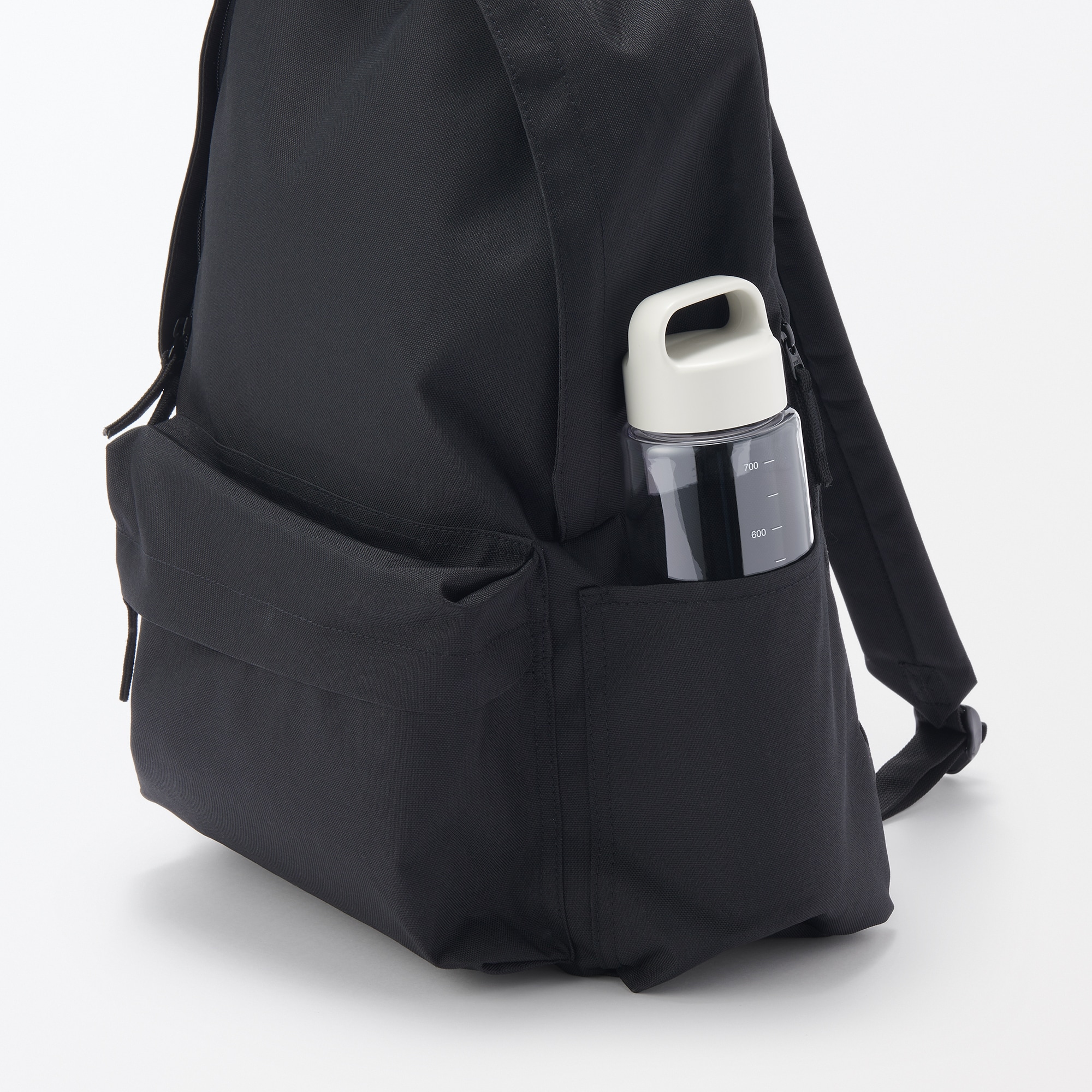 持ち運びやすい　目盛り付き　ドリンクボトル