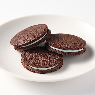 【４月１５日順次発売予定】【季節限定】チョコミントのチュイルサンド　３個