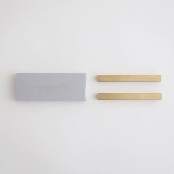 ［ＩＤＥＥ］ａｃｔｕｅｌ　ｍｅｔａｌ　真鍮箸置き　ロング　ペア