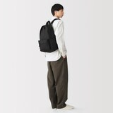 肩の負担を軽くする　撥水　リュックサック