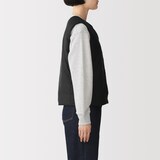 婦人　軽量ダウンポケッタブルノーカラーベスト