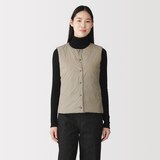 婦人　軽量ダウンポケッタブルノーカラーベスト