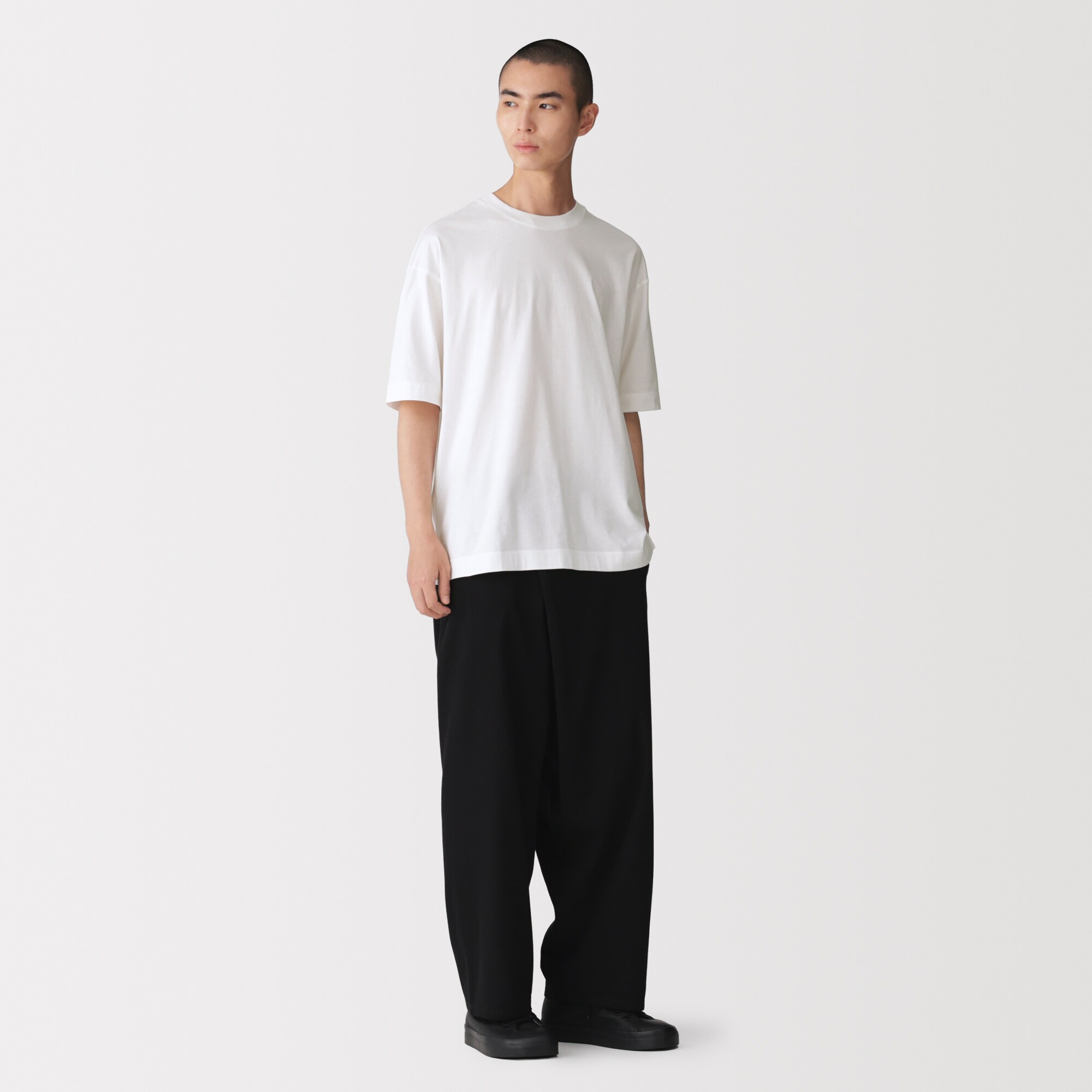 紳士　和歌山で編み立てた天竺クルーネック半袖Ｔシャツ