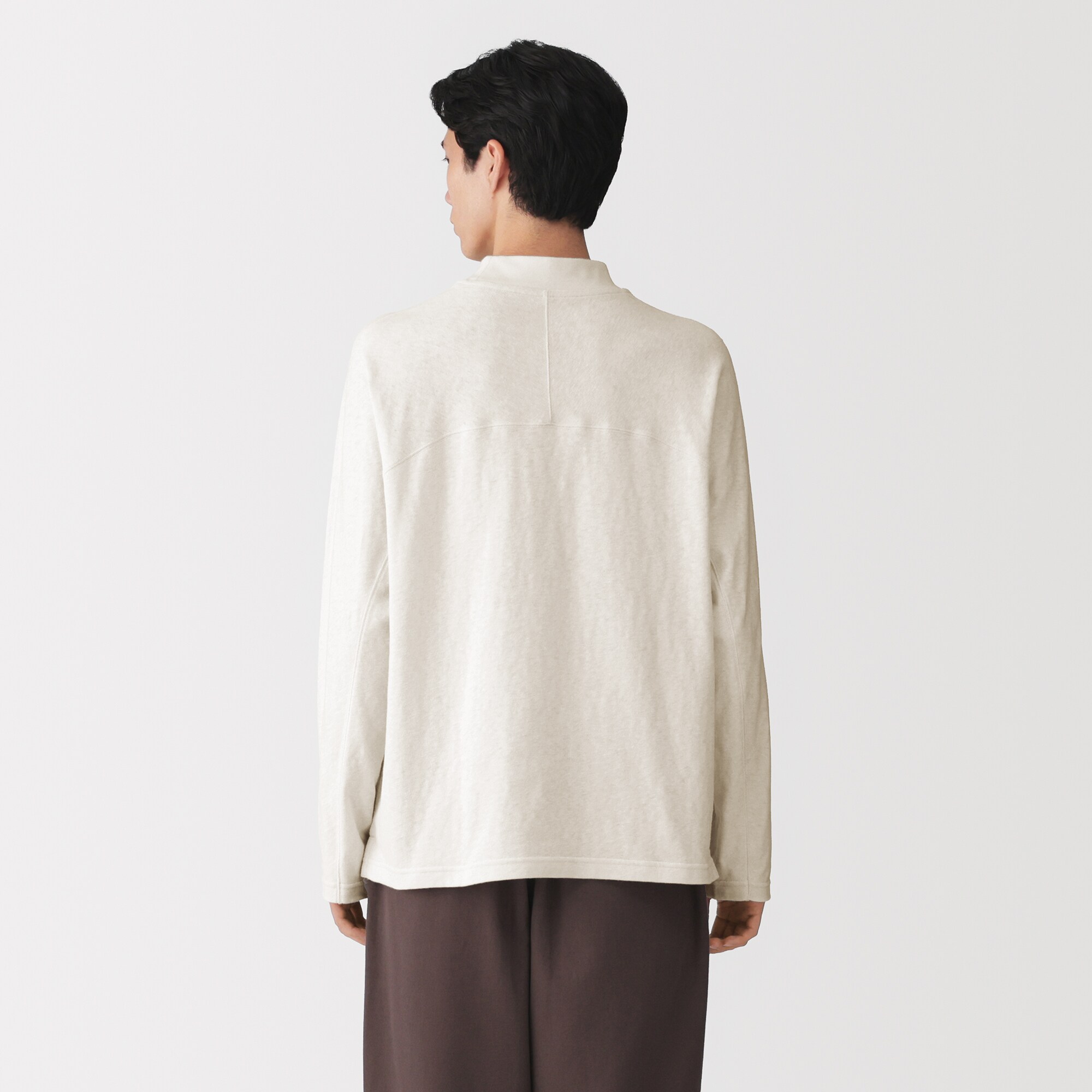 紳士　昔ながらの紡績機を使ったムラ糸モックネック長袖Ｔシャツ