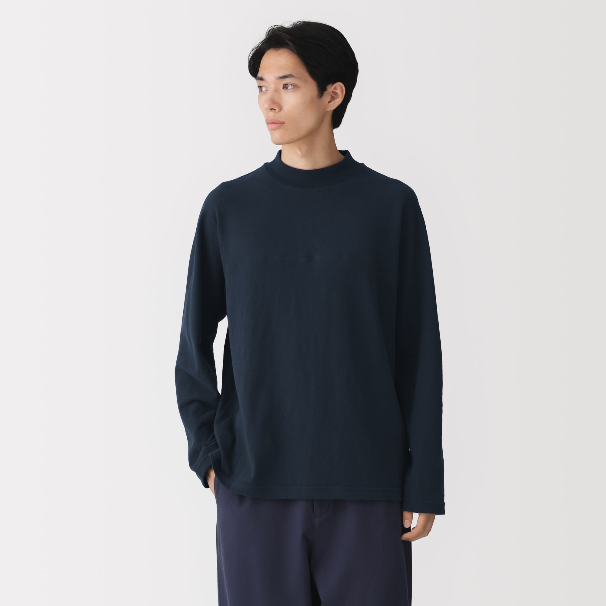 紳士　昔ながらの紡績機を使ったムラ糸モックネック長袖Ｔシャツ