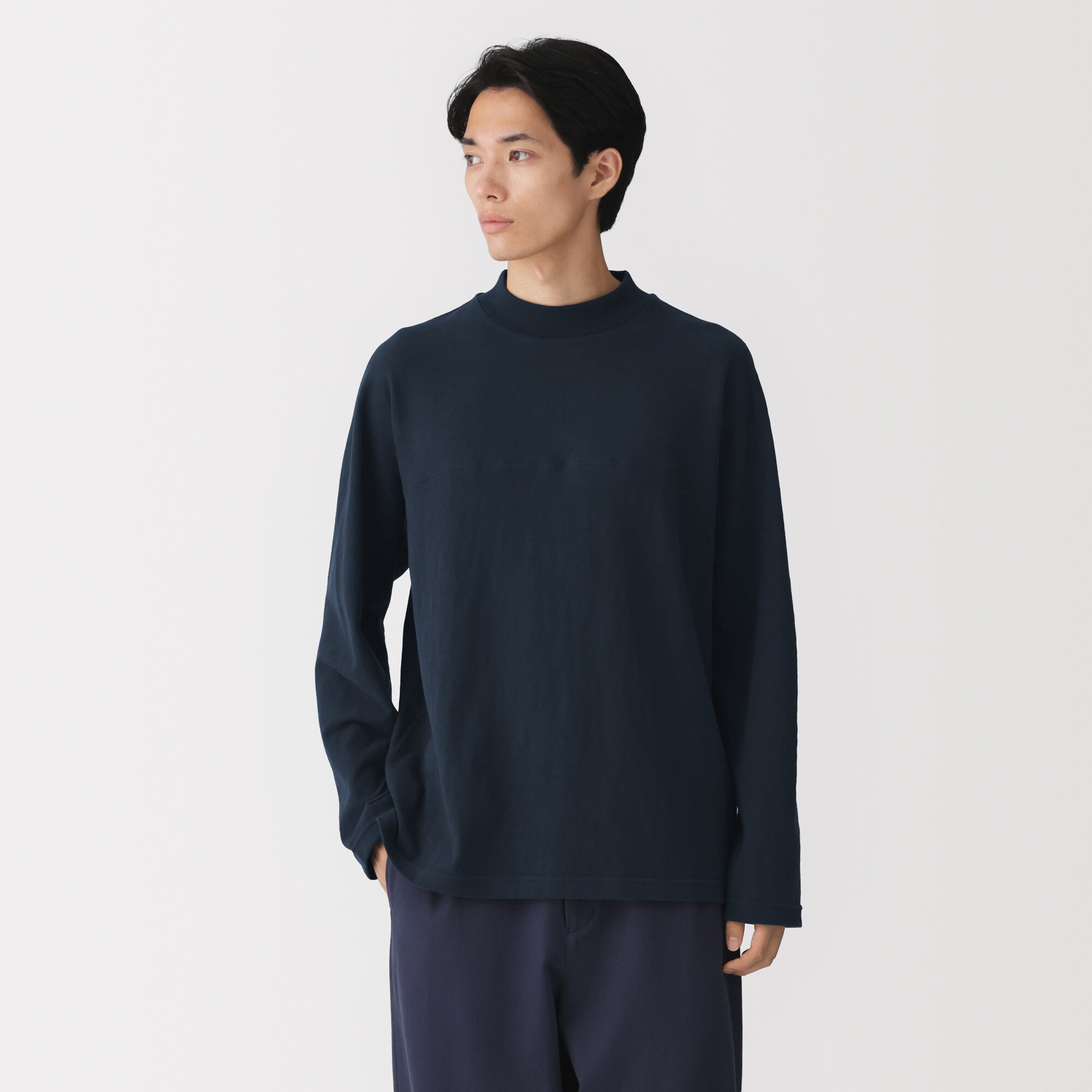 紳士　昔ながらの紡績機を使ったムラ糸モックネック長袖Ｔシャツ