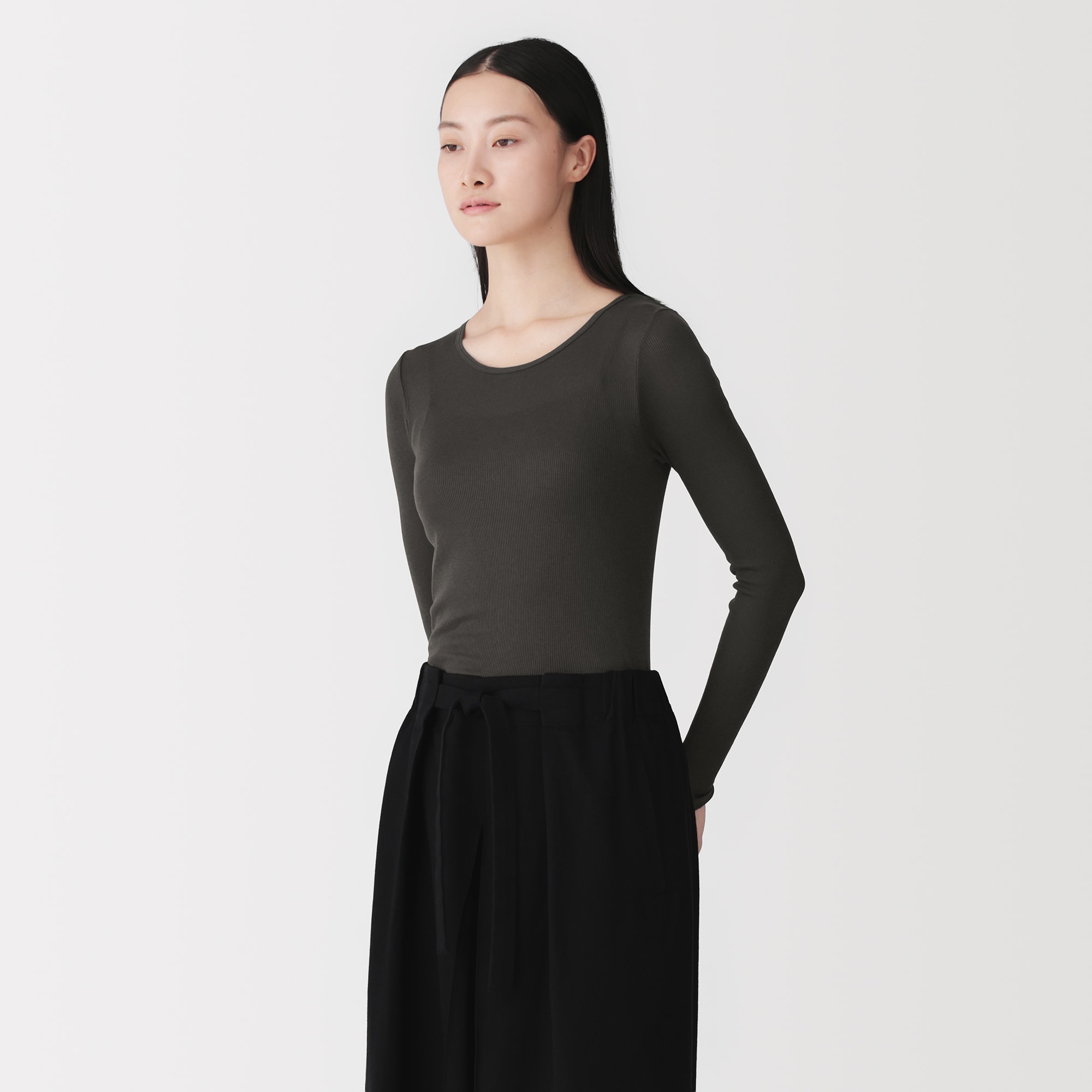 婦人　シルクリブクルーネック長袖Ｔシャツ