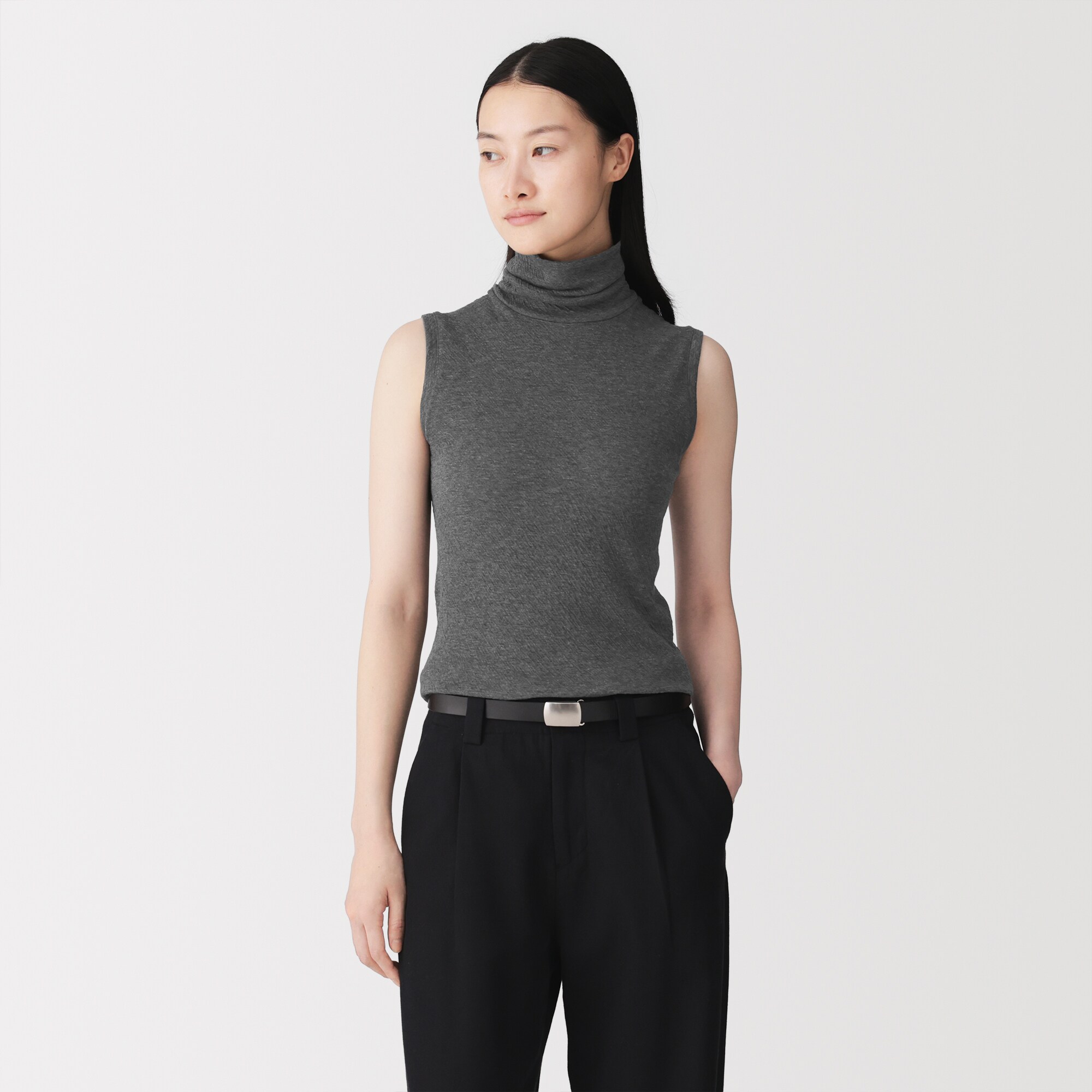 婦人　コットンカシミヤタートルネックノースリーブＴシャツ