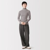 婦人　首のチクチクを抑えたリブタートルネックセーター
