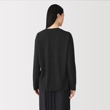 婦人　自然の色を生かして染色した　カシミヤＶネックカーディガン