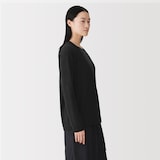 婦人　自然の色を生かして染色した　カシミヤＶネックカーディガン