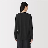 婦人　自然の色を生かして染色した　カシミヤＶネックカーディガン
