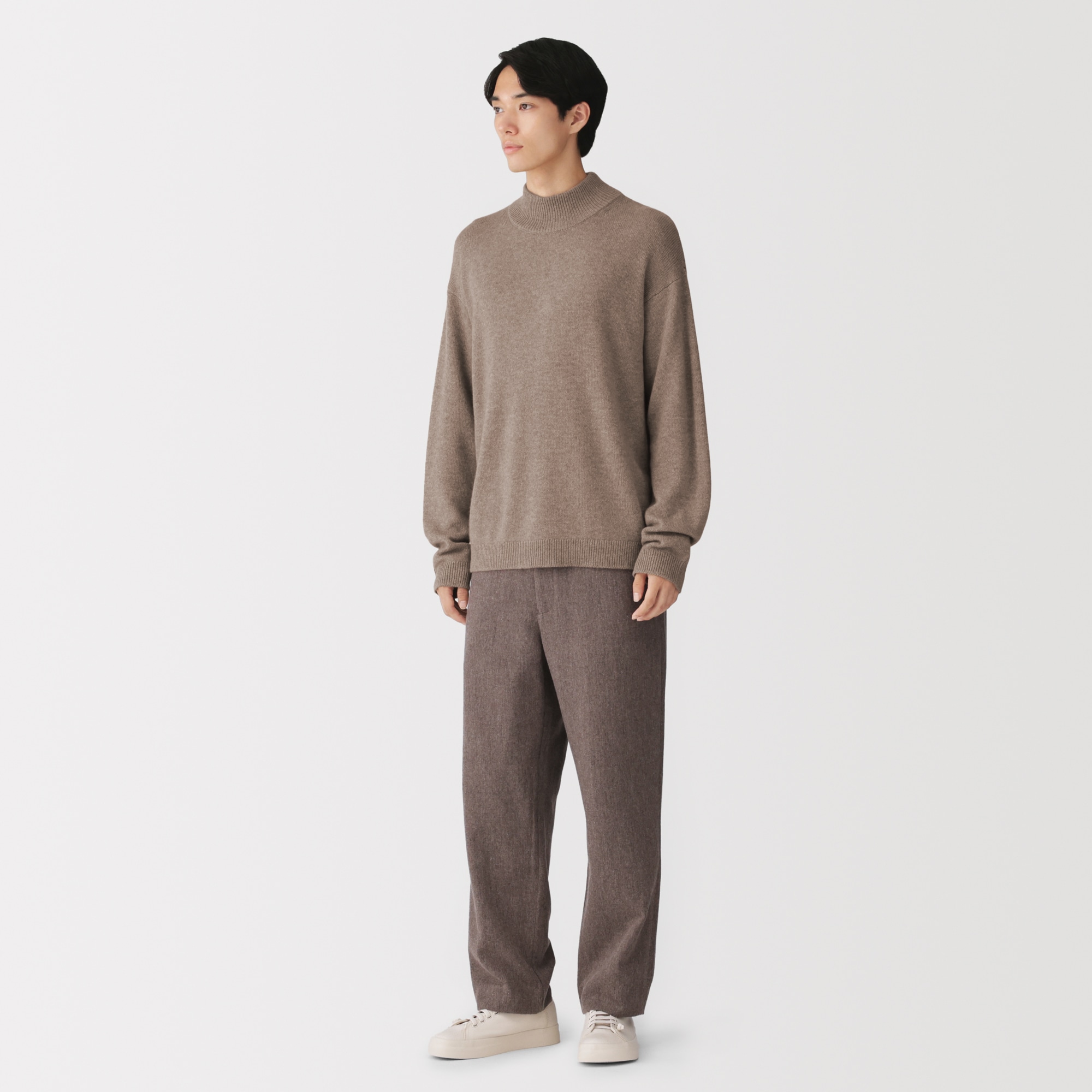 紳士　カシミヤミドルゲージモックネックセーター