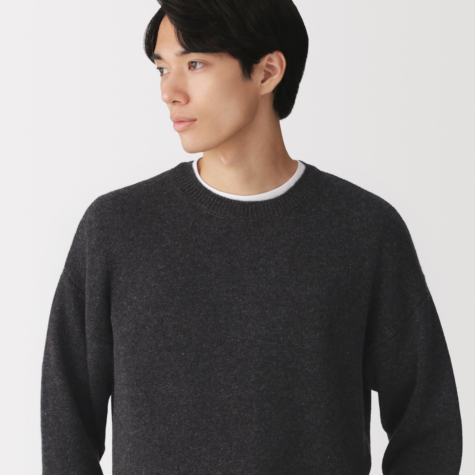 紳士　カシミヤミドルゲージクルーネックセーター