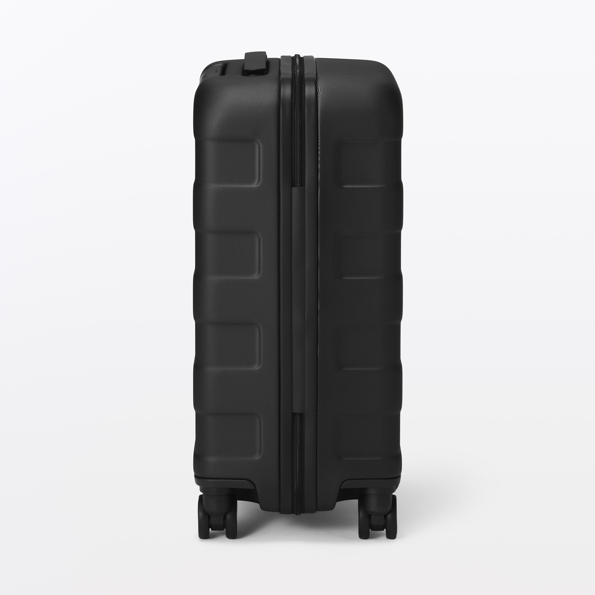バーを自由に調節できる　ハードキャリーケース　（３６Ｌ）
