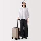 バーを自由に調節できる　フロントオープンキャリーケース　（３２Ｌ）