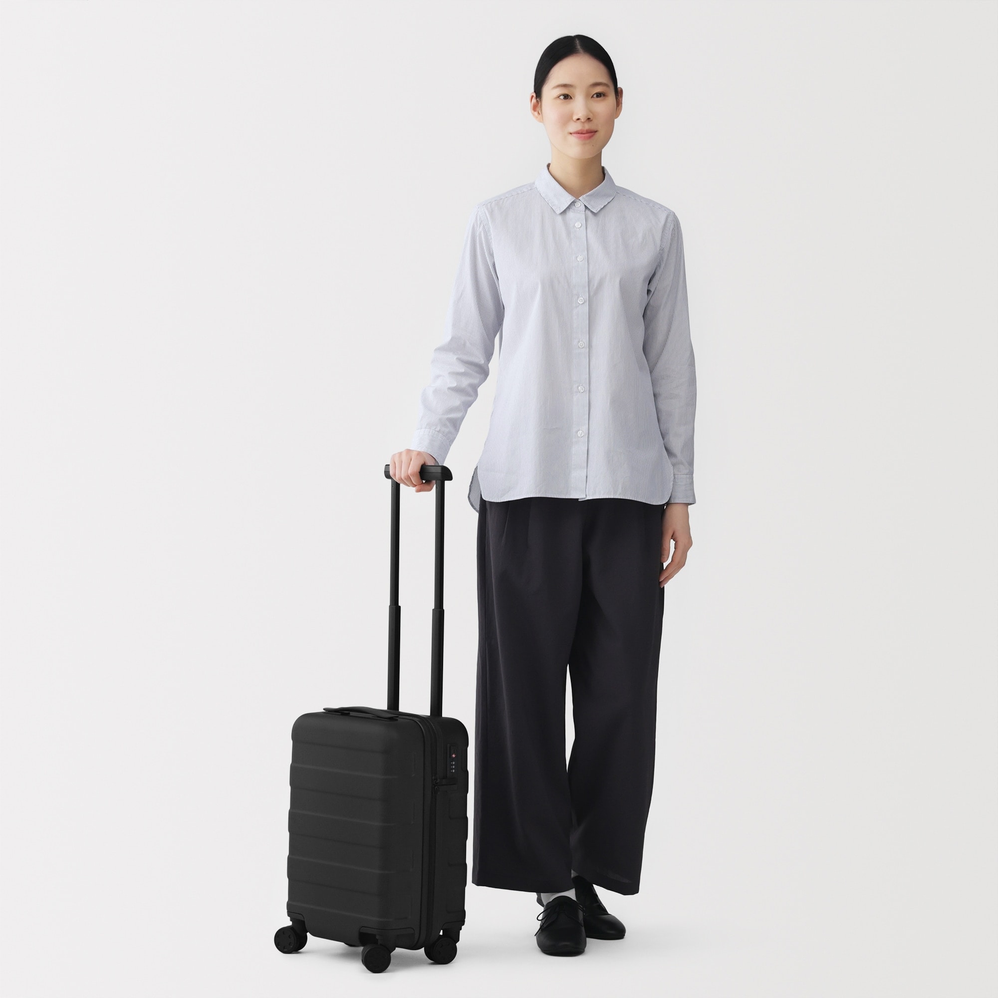 MUJI 無印良品 バーを自由に調節できるハードキャリーケース　20L 黒 バーを自由に調節できる ハードキャリーケース （20L） | 無印良品
