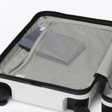バーを自由に調節できる　ハードキャリーケース　（３６Ｌ）