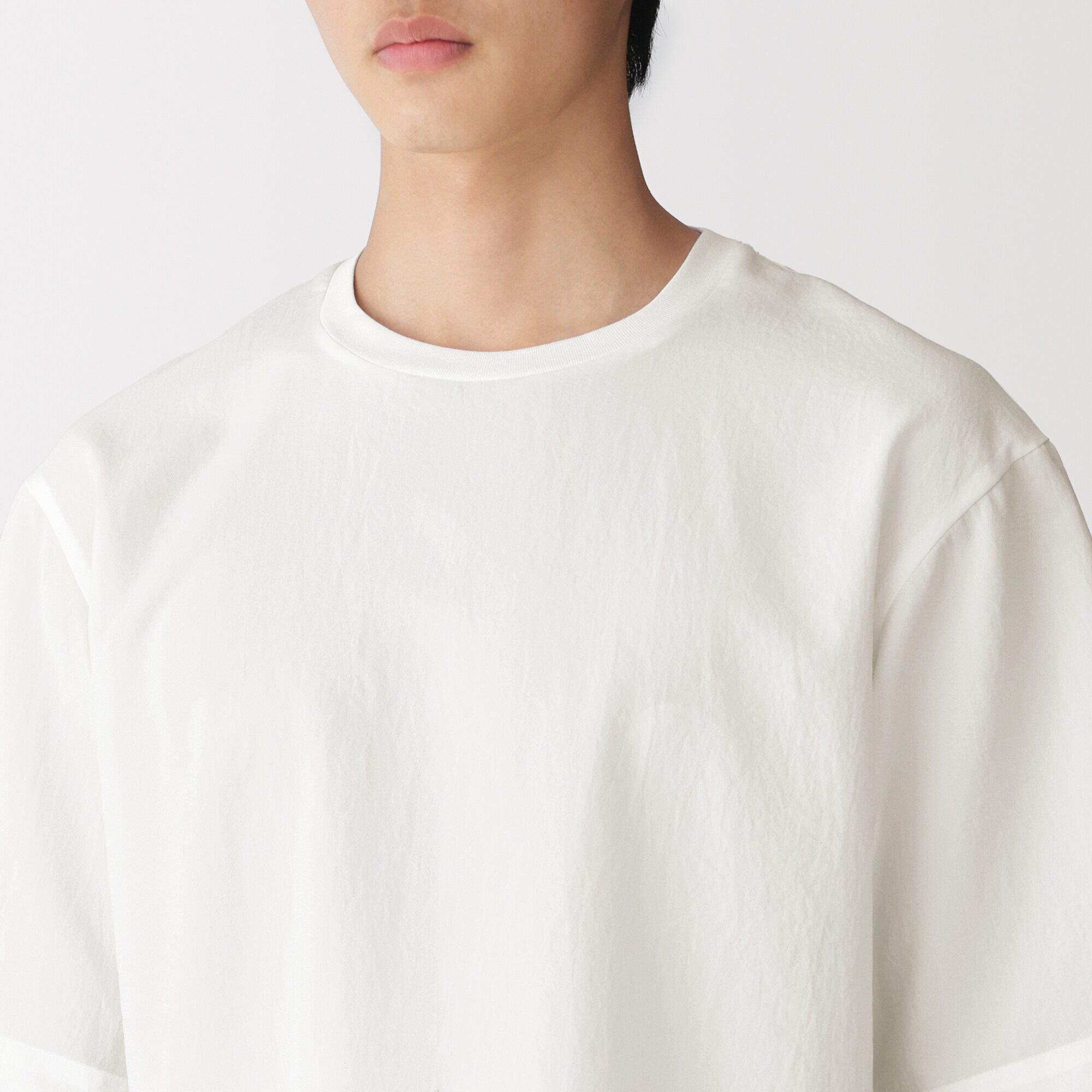 紳士　風を通す　五分袖布帛Ｔシャツ
