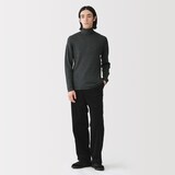 紳士　首のチクチクを抑えたリブタートルネックセーター
