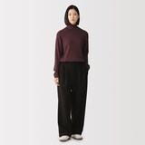 紳士　首のチクチクを抑えたリブタートルネックセーター