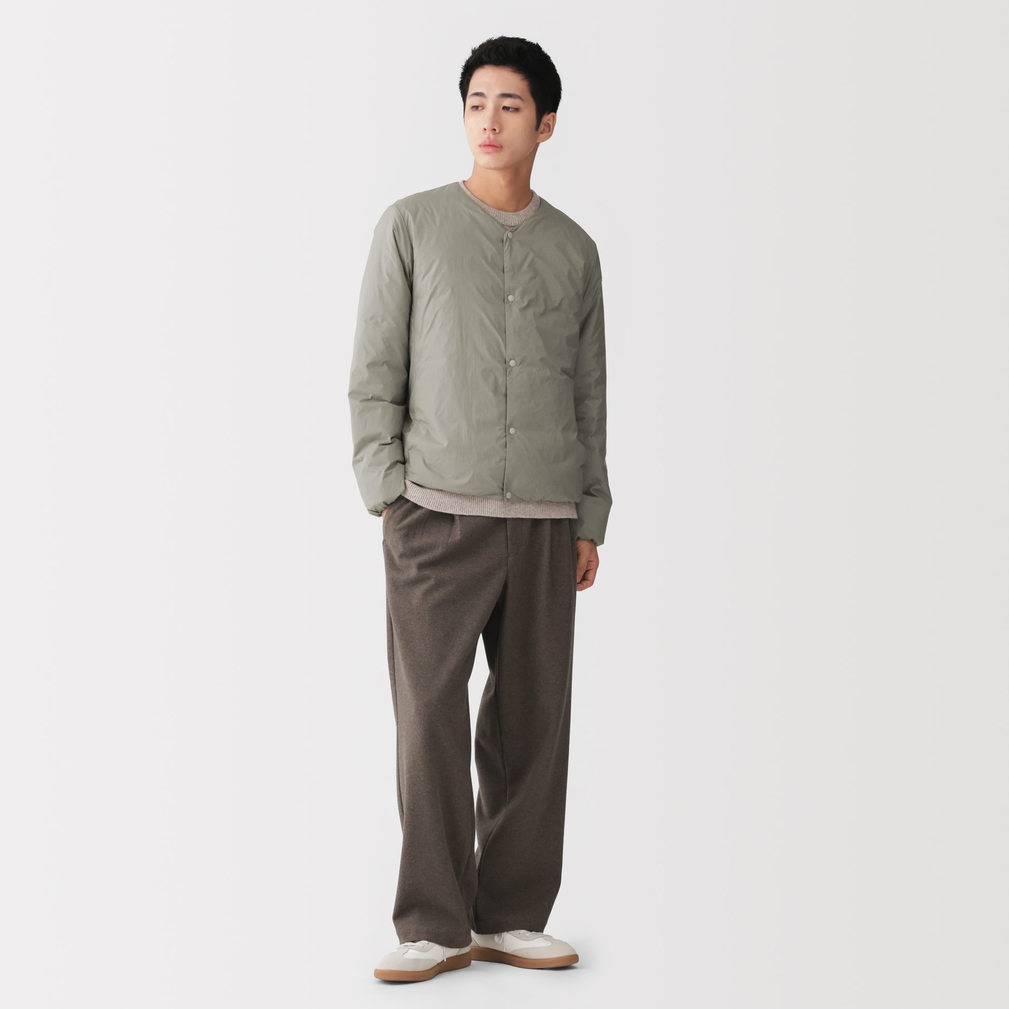 紳士　軽量ダウンポケッタブルノーカラージャケット