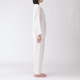 婦人　脇に縫い目のない　二重ガーゼ長袖パジャマ