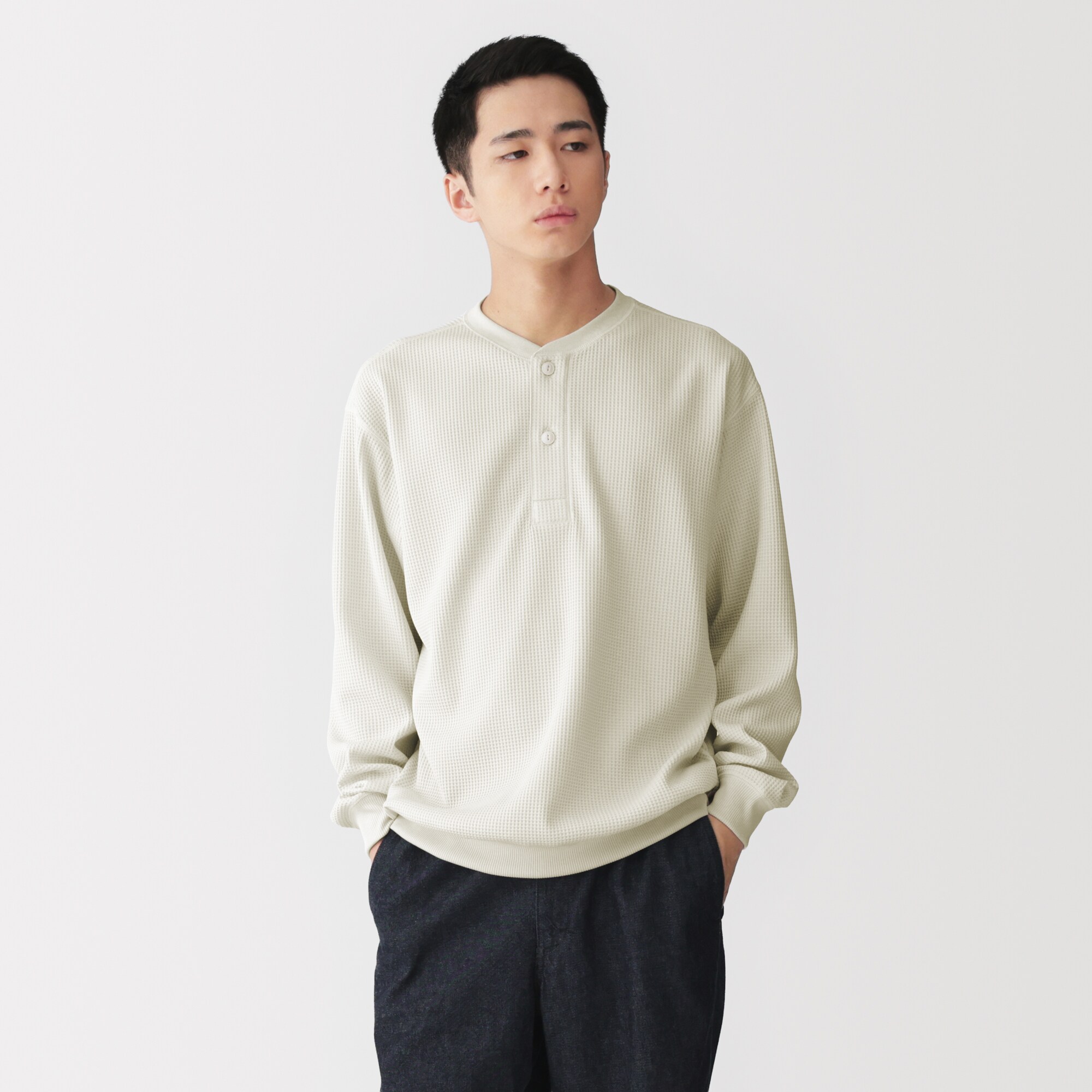 紳士　素材に還るワッフル編みヘンリーネック長袖Ｔシャツ