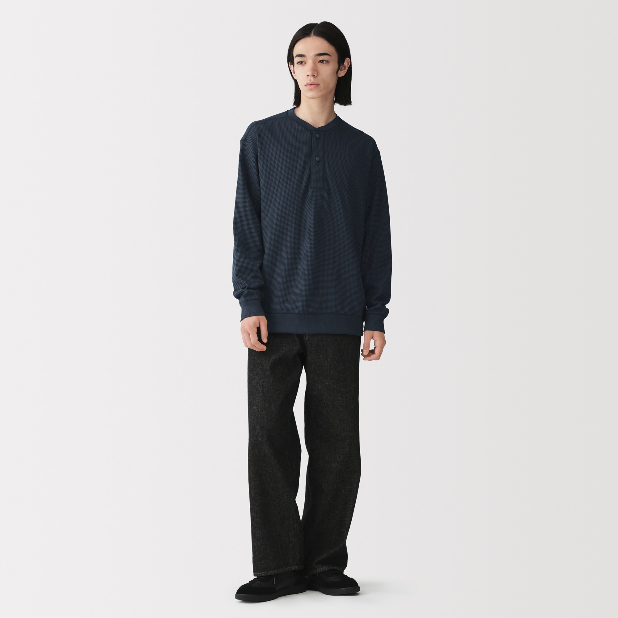 紳士　素材に還るワッフル編みヘンリーネック長袖Ｔシャツ