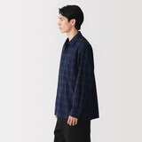 紳士　昔ながらの紡績機を使った　ムラ糸長袖シャツ