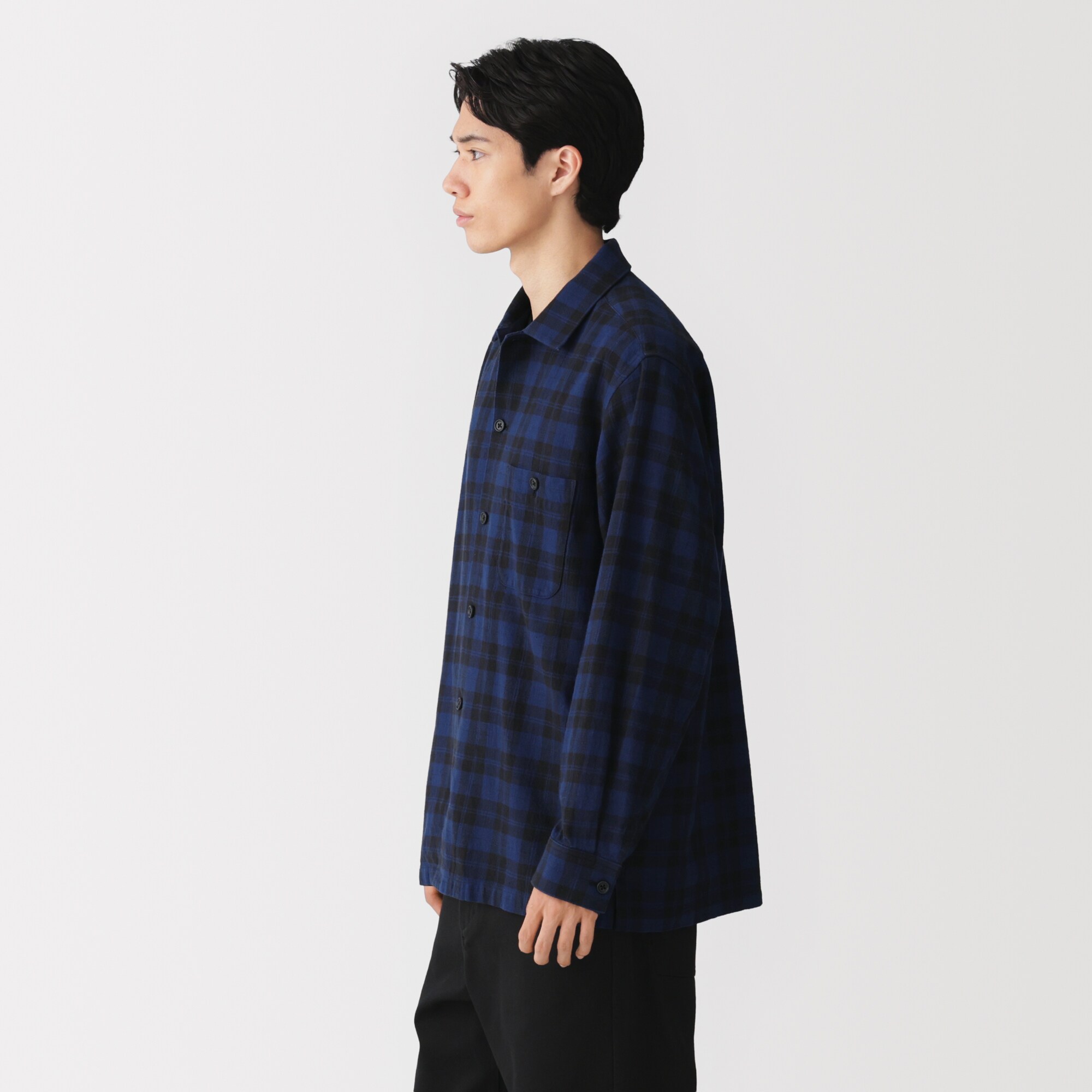 紳士　昔ながらの紡績機を使った　ムラ糸長袖シャツ