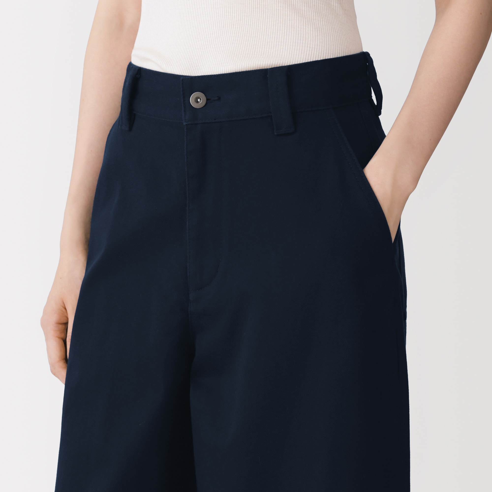 婦人　再生コットン混バレルパンツ