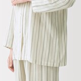 婦人　脇に縫い目のない　二重ガーゼ長袖パジャマ