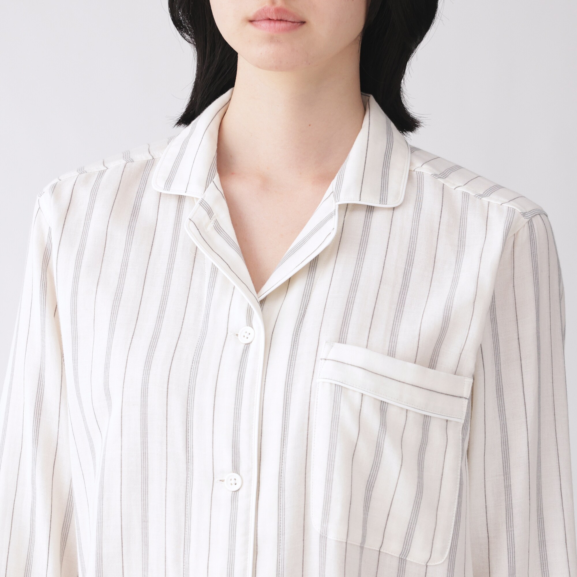 婦人　脇に縫い目のない　二重ガーゼ長袖パジャマ
