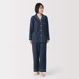 婦人　脇に縫い目のない　二重ガーゼ長袖パジャマ