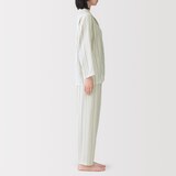 婦人　脇に縫い目のない　二重ガーゼ長袖パジャマ