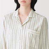 婦人　脇に縫い目のない　二重ガーゼ長袖パジャマ