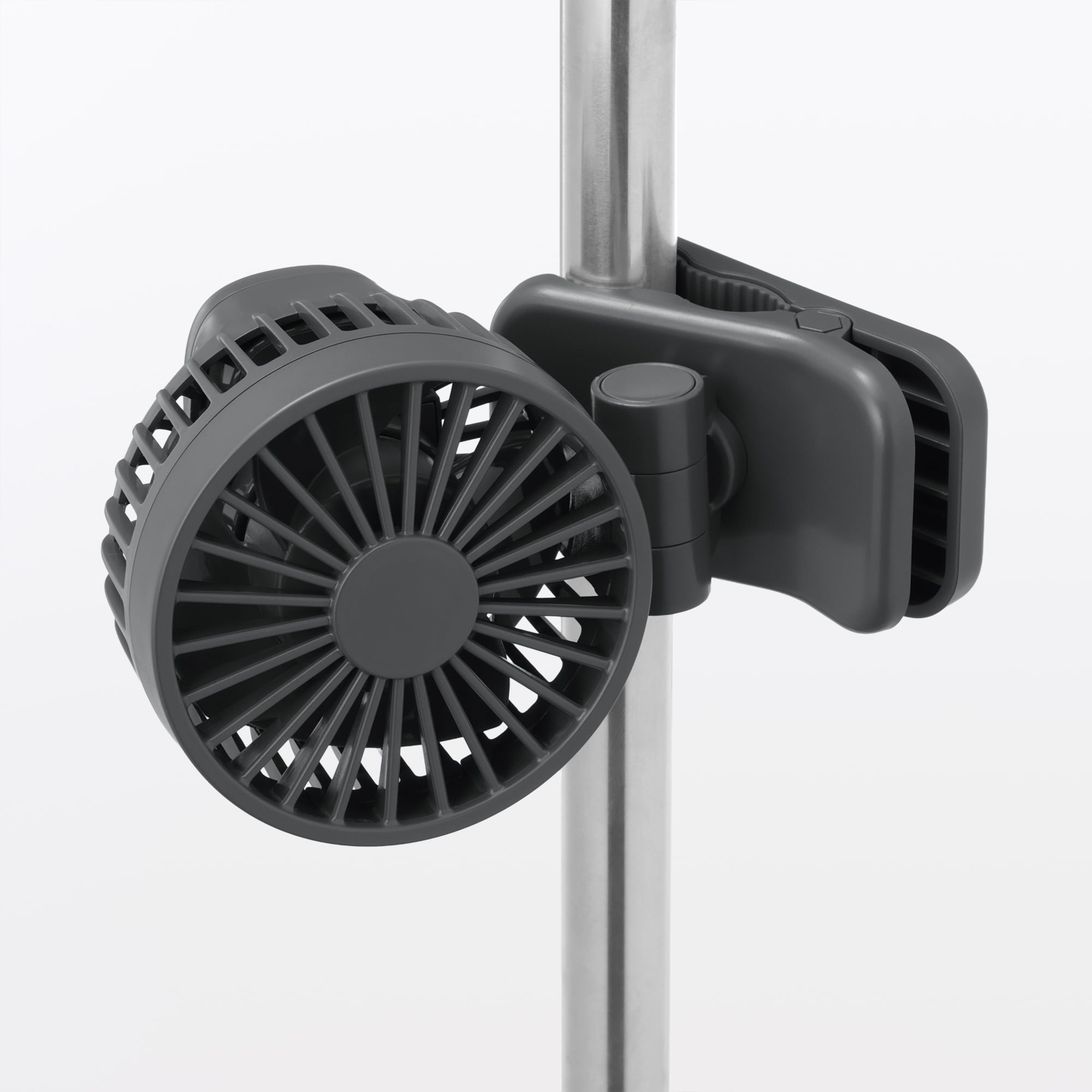 置いても使える　充電式クリップファン　ミニ