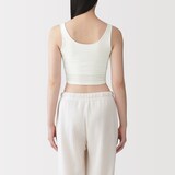 婦人　胸のボリュームをおさえる　ハーフ丈ブラタンクトップ