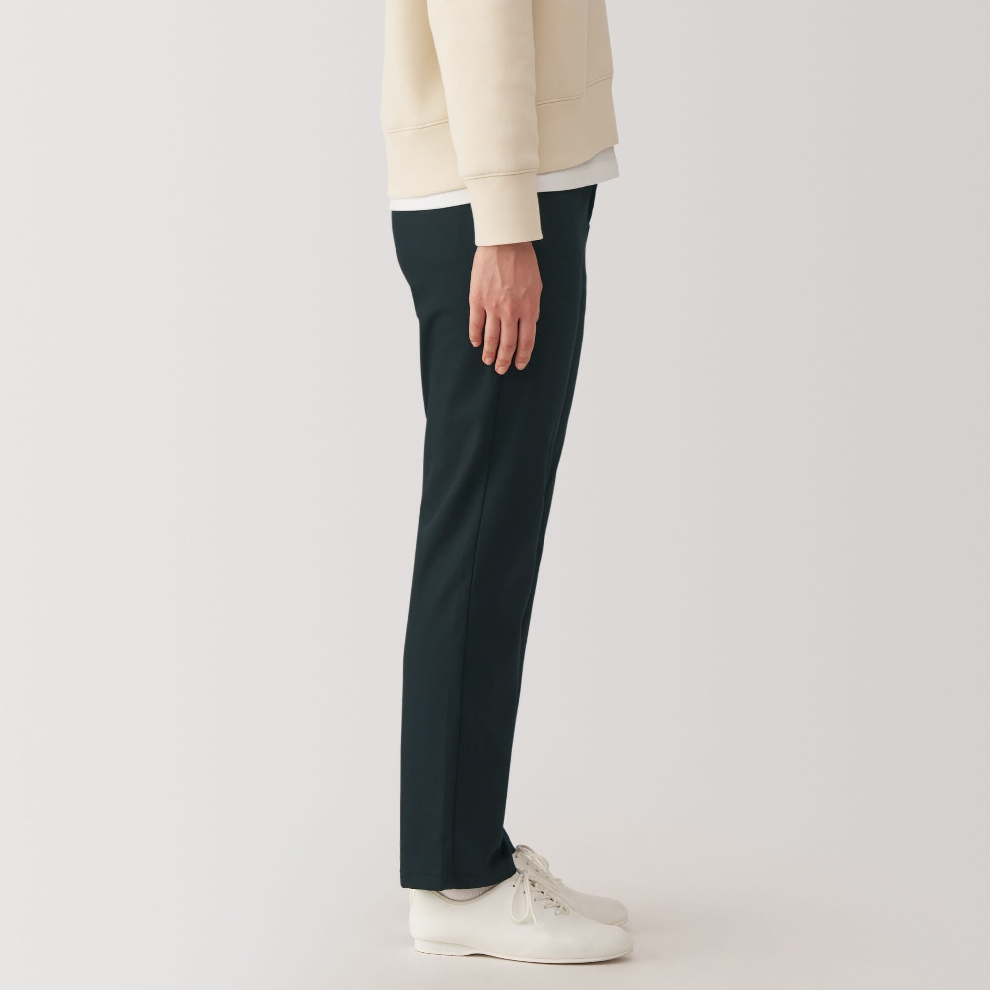 婦人　ストレッチチノスリムテーパードパンツ