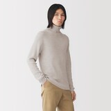 紳士　首のチクチクを抑えたリブタートルネックセーター
