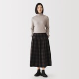 紳士　首のチクチクを抑えたリブタートルネックセーター