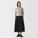 紳士　首のチクチクを抑えたリブタートルネックセーター