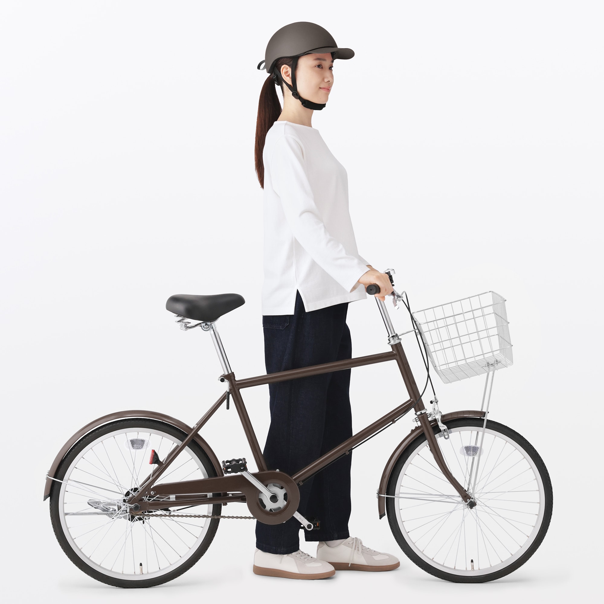 風が抜ける　自転車ヘルメット　ブラウン