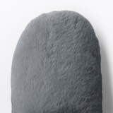 なめらかファーかかとにフィットするルームシューズ