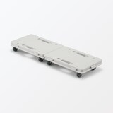 縦にも横にも連結できる再生ポリプロピレン入り平台車